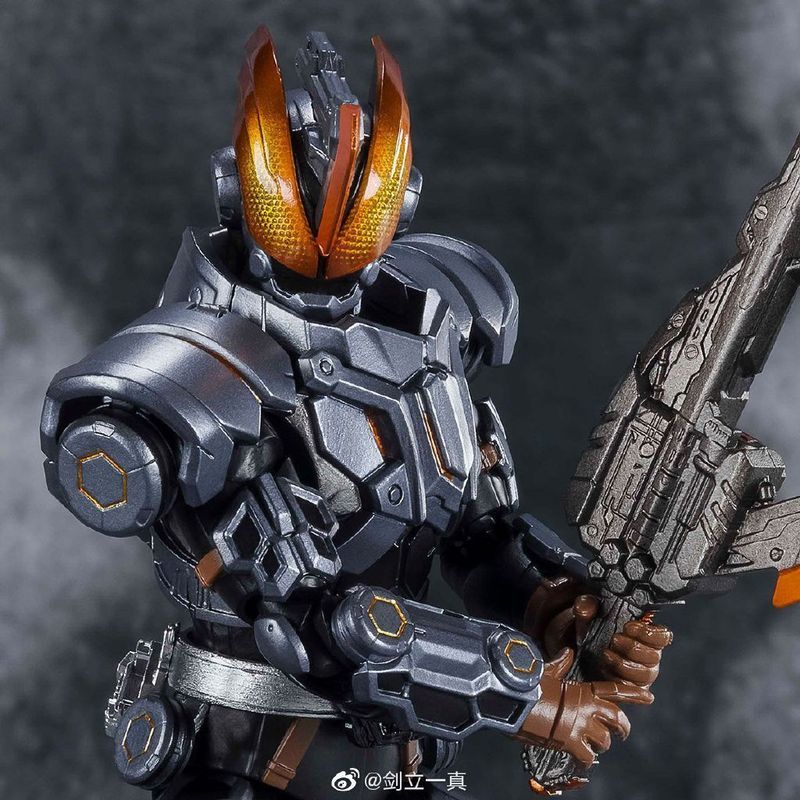 Bandai Soul Limited SHF Kamen Rider saber saber Xuanwu Mythology Great Sword ดาบทรราชท้องถิ่น