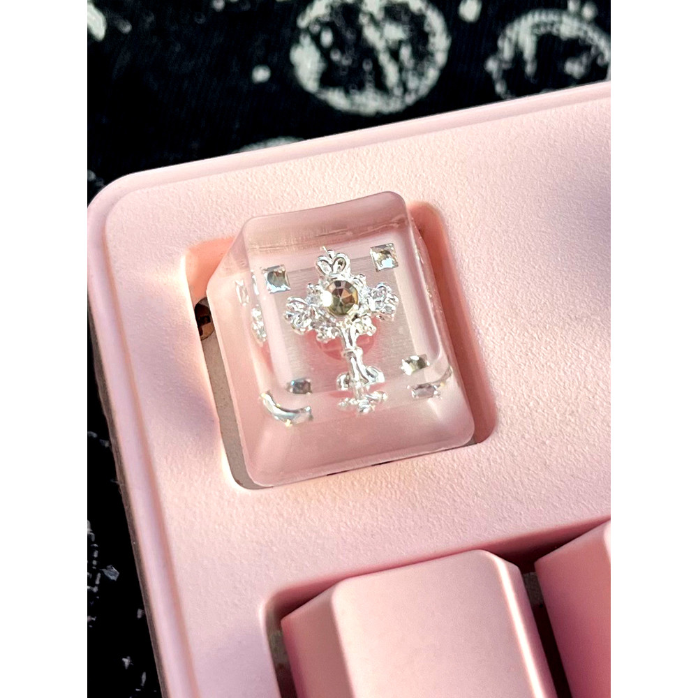 keycap ใส คีย์แคป Pink Crow Heart Epoxy Keycap ที่ไม่ซ้ํากัน Creative Point Diamond Cross OEMR4 ข้อม
