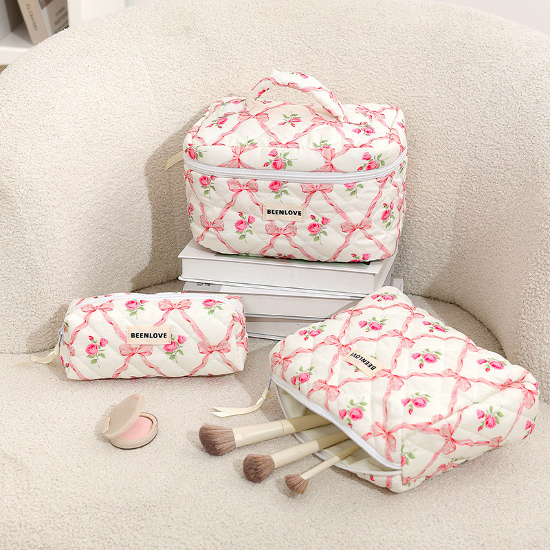 New Butterfly Love Flower Cosmetic Bag Fashion Quilted Cosmetic Bag Bowknot Flower Cosmetic Bag Larg