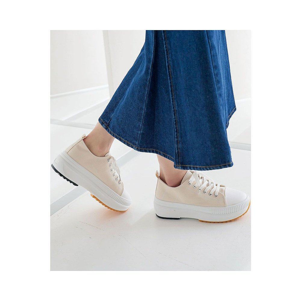 รองเท้าผ้าใบ Low-Top ของ Japan Direct Mail KOBE LETTUCE Track Sole [I2419] (สีขาว)