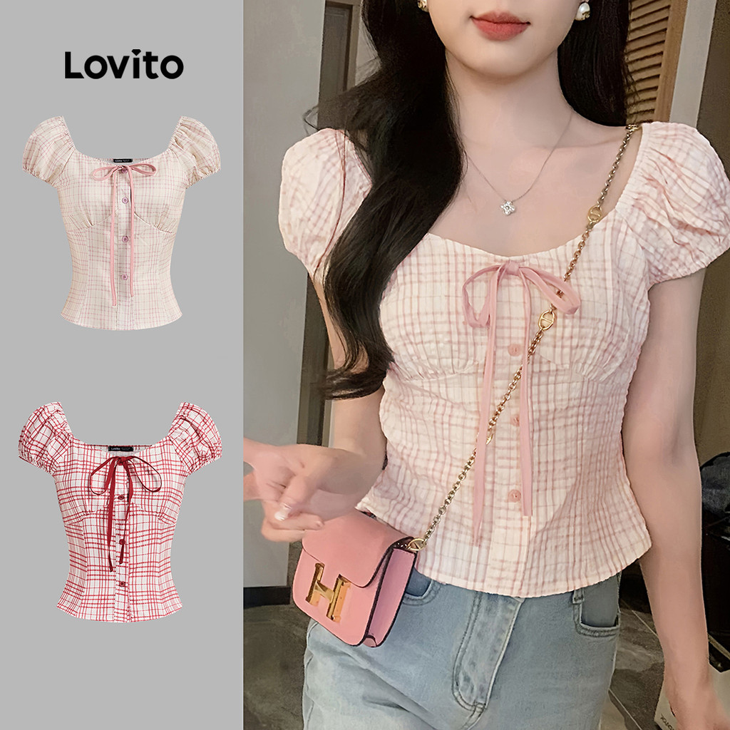 Lovito เสื้อเบลาส์สีชมพูฤดูใบไม้ผลิ/ฤดูร้อนลายตารางลําลองสําหรับผู้หญิง L136AD10