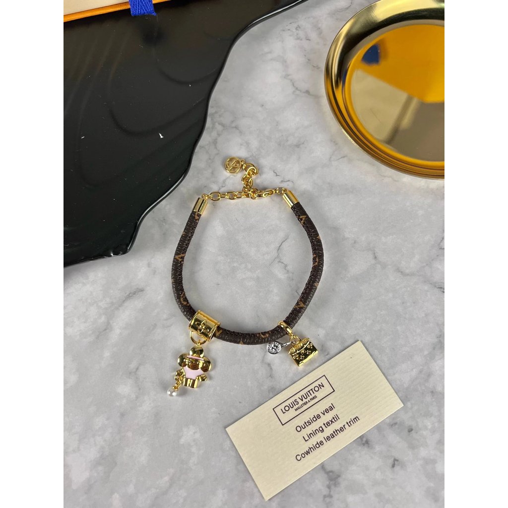 สร้อยข้อมือมาสคอตระดับเคาน์เตอร์ Louis Vuitton