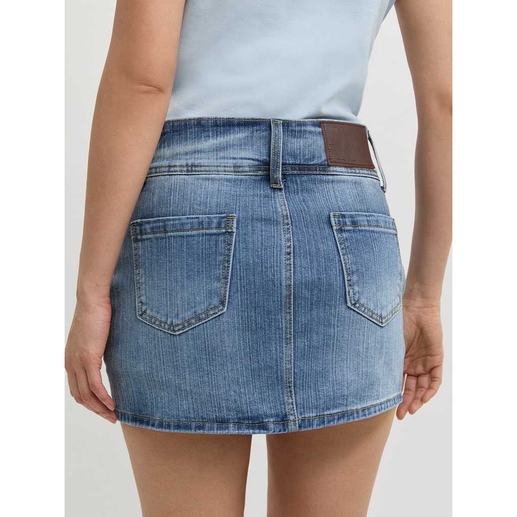 [Pomelo] กระโปรงยีนส์สั้นชายรุ่ยติดกระดุมด้านหน้า / Button Front Denim Mini Skirt — صورة 6