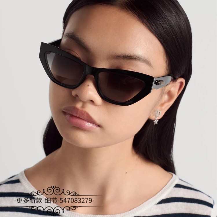 CLZI D**R New stylish cat-eye frame sunglasses for women and trendy men B6I