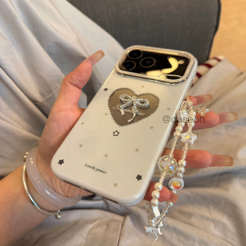 Hollow Heart Glitter ins เหมาะสําหรับ 17promax 16iPhone15pro สร้อยข้อมือผีเสื้อเชลล์ 13promax - รูปที่ 3