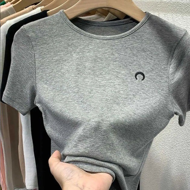 Marine EPR Moon เย็บปักถักร้อยขนาดเล็กแขนสั้น Crescent รอบคอ Slim-Fit เสื้อยืดสีทึบ Bottoming Top ผู