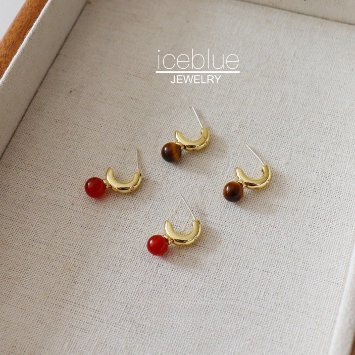 【iceblue】สร้อยหินตาเสืออเกตแดงประดับเพชรสังข์ ต่างหูติดเดือยแท่ง ฉาบทอง 18K สีเหลือง ทำจากทองเหลือง แบบหรูสำหรับผู้หญิง E149