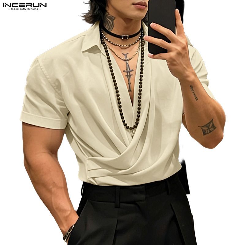 เสื้อเชิ้ตแขนสั้นทรงเข้ารูปสำหรับผู้ชาย