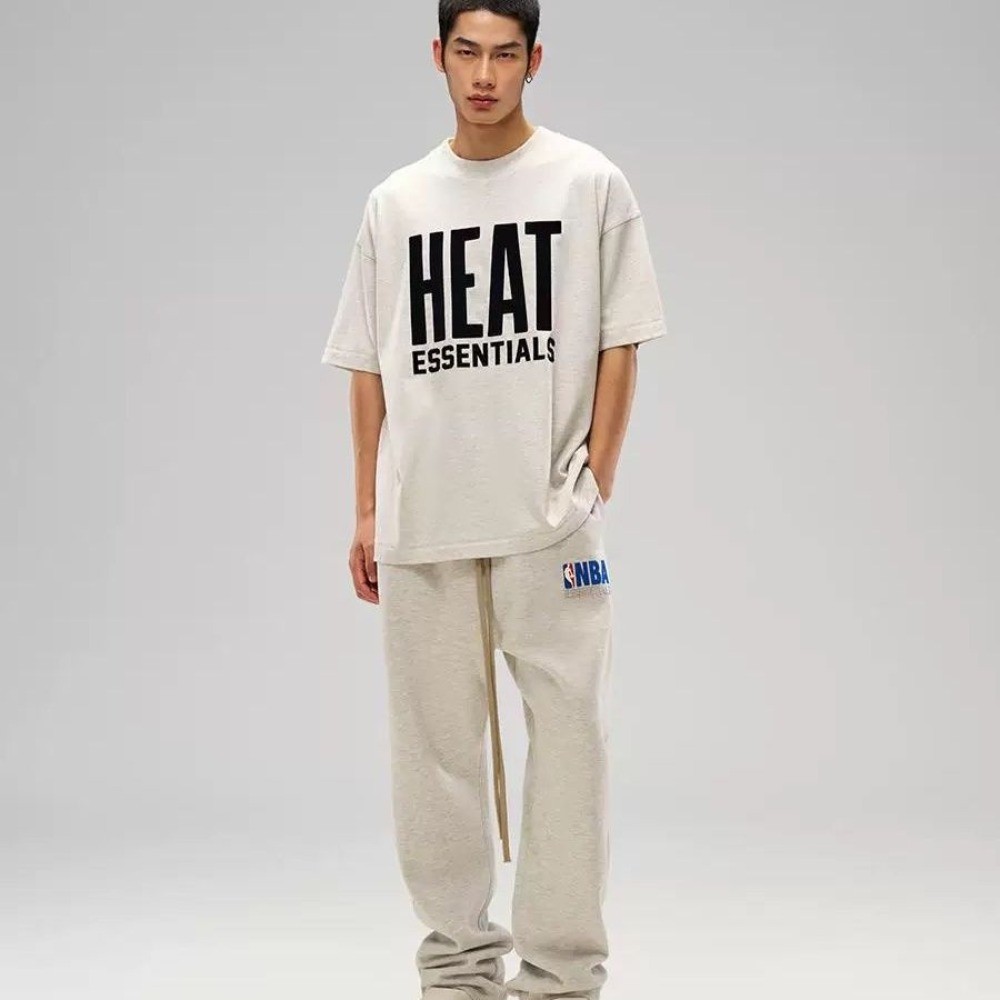 ESSE 2025 NBA All Star-Co-Branded Letter พิมพ์รอบคอผู้ชายผู้หญิงเสื้อยืดแขนสั้น