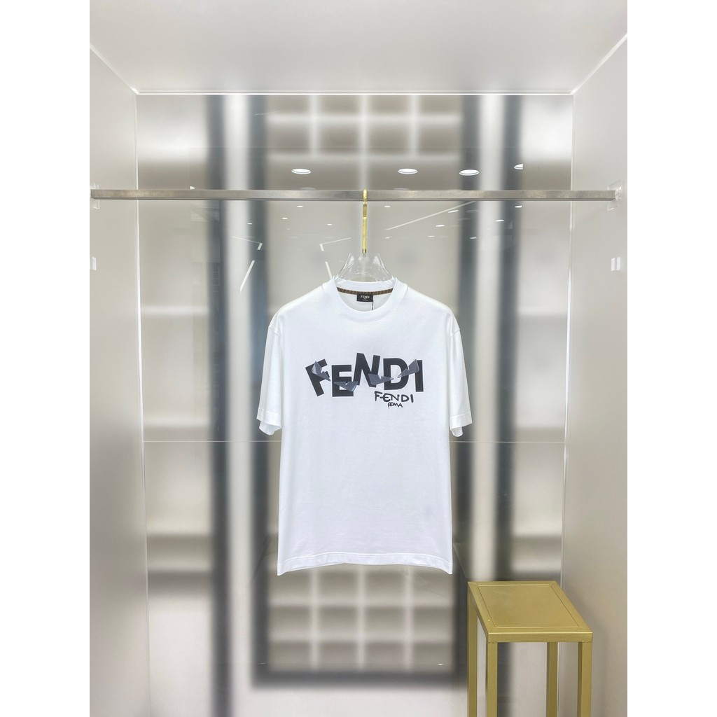 FENDI/FENDI 2026 คลาสสิกรอบคอแขนสั้นเสื้อยืดผู้ชายผู้หญิงธุรกิจกลางแจ้ง 2025 ฤดูใบไม้ร่วง Raglan แขน