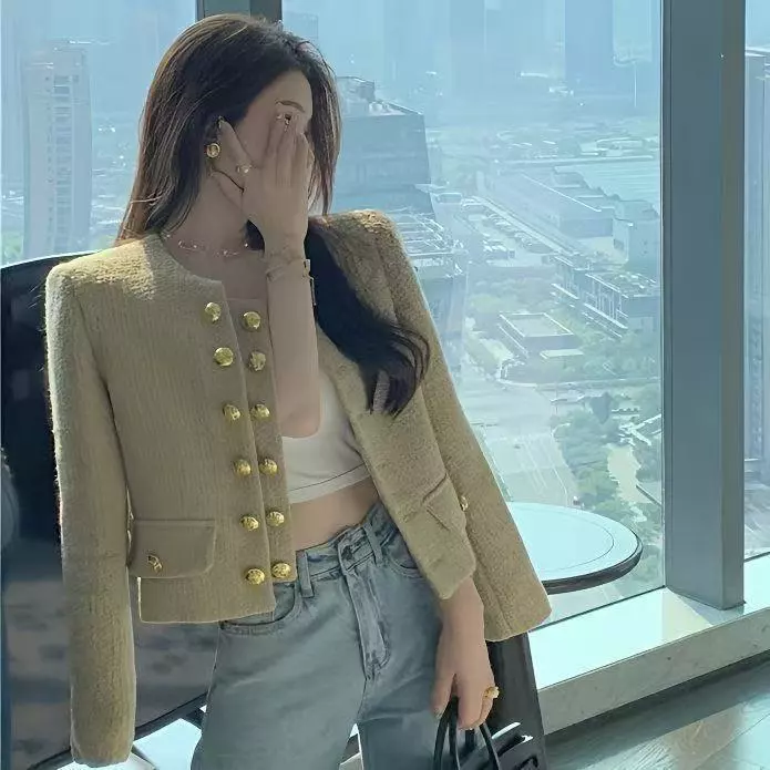 beige พร้อมส่ง แขนยาว คาร์ดิแกน แจ็คเก็ต ผู้หญิง อ๊อฟ รูปแบบอ่อนโยน ความสะดวกสบาย เหมาะสําหรับการสวมใส่ทุกวัน
