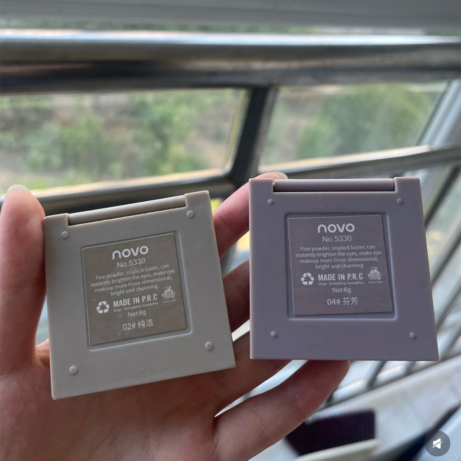 New Listing#The battle-worn version of versatile and affordable eyeshadow that has been with me for 