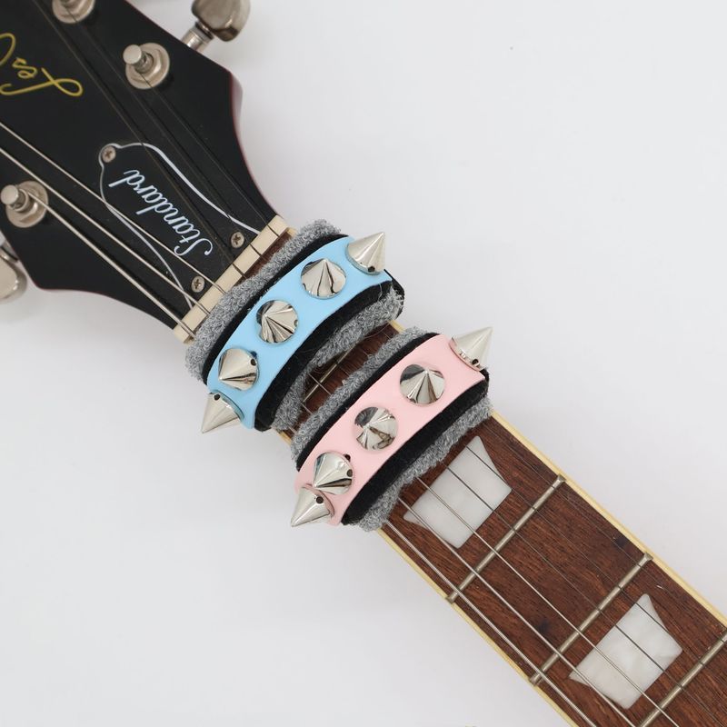Hand-Made หนัง Rivets สายสัญญาณเสียง Rock สไตล์กีตาร์ไฟฟ้าอะคูสติกเบส Ukulele สายป้องกัน S0409