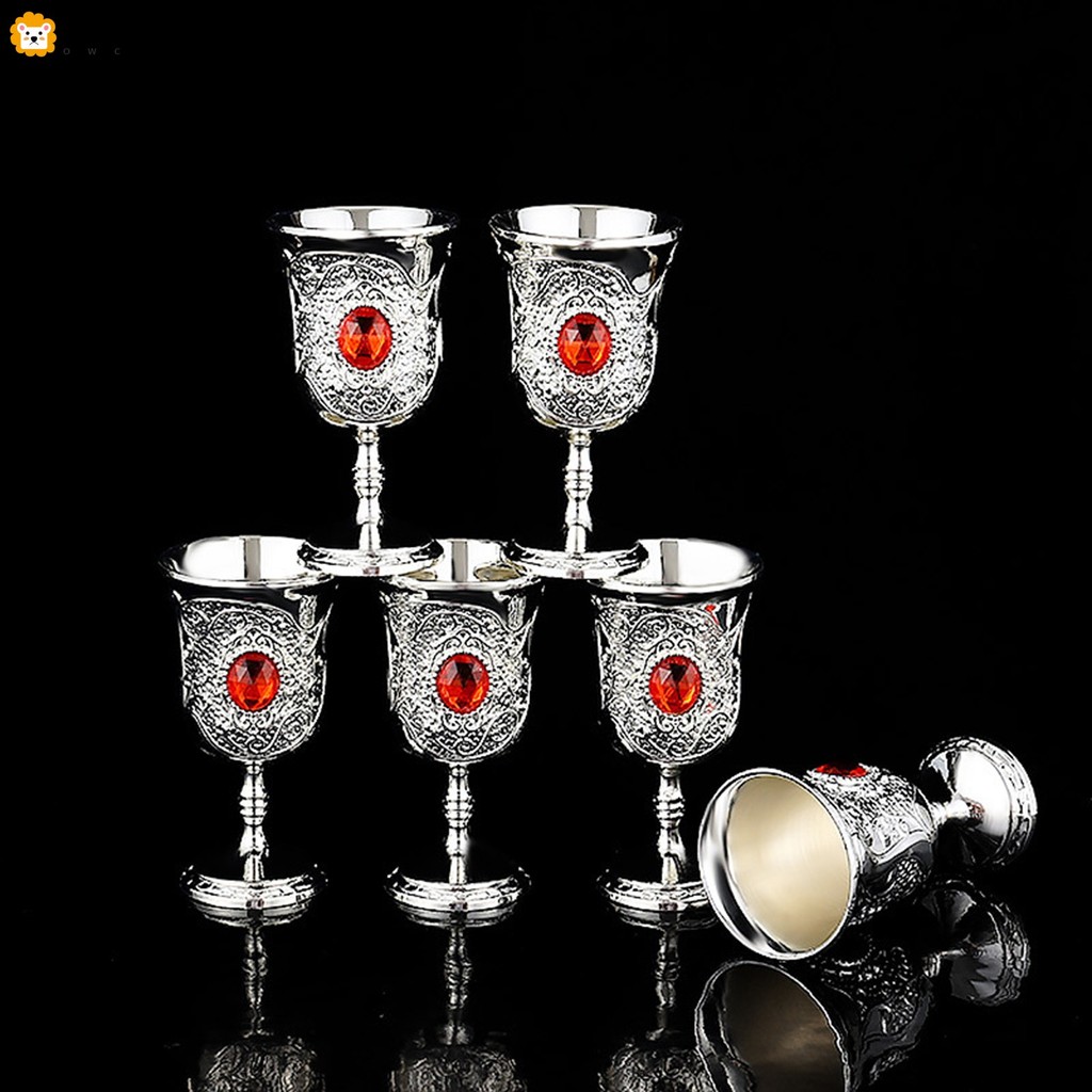 Retro Medieval Wine Goblet พร้อมแฟลช Rubine Decor Elegant Goblet สําหรับพิธีขึ้นบ้านใหม่ของขวัญงานรื