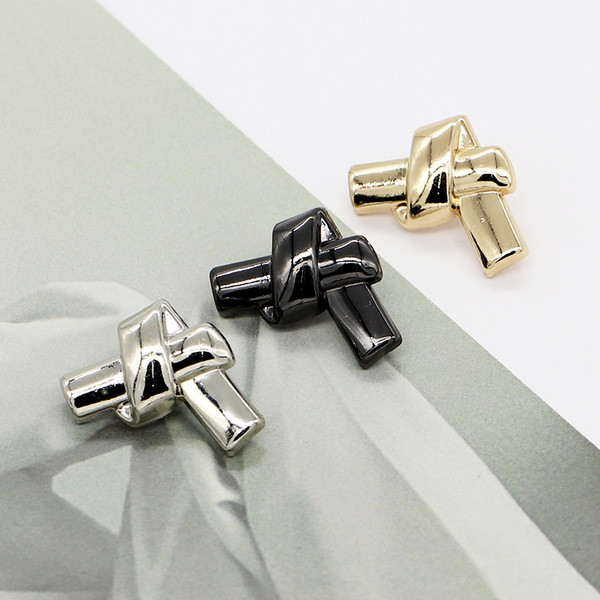 เสื้อเชิ้ตผู้ชาย แขนยาว gq official store ปุ่มเลียนแบบโลหะสำหรับเสื้อถักและเสื้อโค้ต เหมาะสำหรับทั้ง