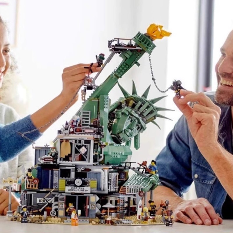 เข้ากันได้กับเลโก้ 70840 ภาพยนตร์ขนาดใหญ่ 2 รูปปั้นยุบของ Liberty Doomsday Castle ประกอบของเล่นบล็อก