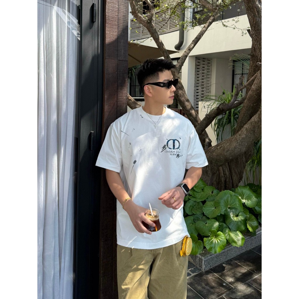ดิออร์/ดิออร์ 2026คลาสสิกรอบคอแขนสั้นเสื้อยืดผู้ชายผู้หญิงสไตล์ แร็กแลน แขนกีฬาแขนสั้นร่วมหลวมขนาดให