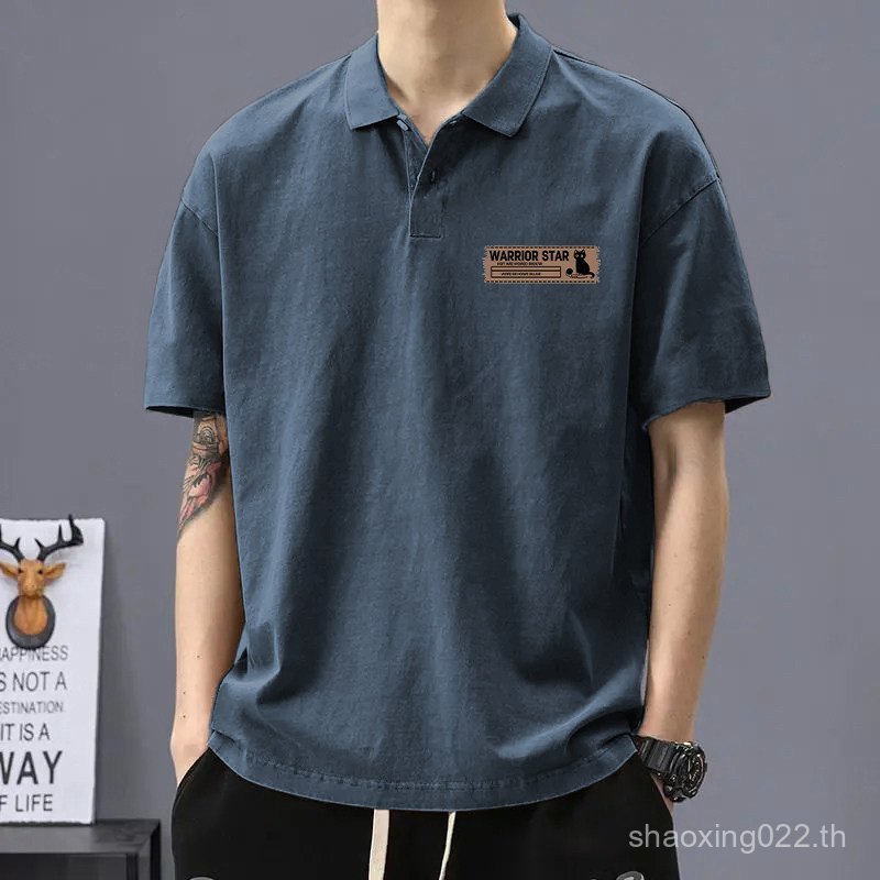 แขนสั้นผู้ชายเสื้อหล่อฤดูร้อนอินเทรนด์เสื้อคอปกเสื้ออเมริกันสบายๆหลวมครึ่งแขนเสื้อสไตล์ใหม่ HNB