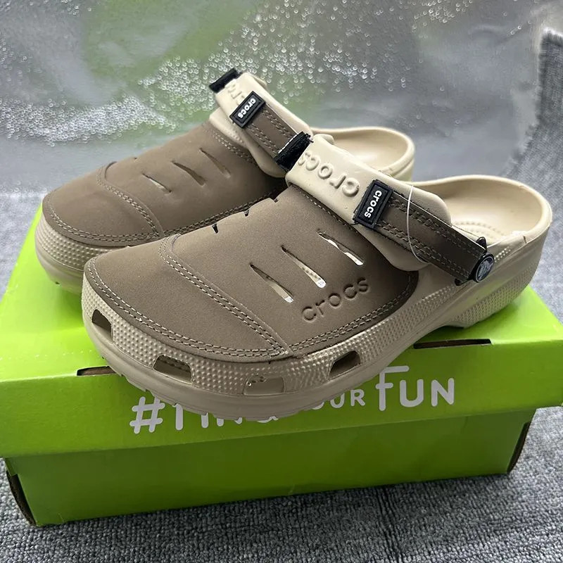 2025 Casual Beach Hole รองเท้าระงับกลิ่นกายน่ารักขายร้อนกลางแจ้งน้ําหนักเบาผู้ชายผู้หญิงสไตล์เดียวกัน Baotou รองเท้าแตะ Youken