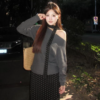 เสื้อปาดไหล่ แขนยาว ผ้าฟลีซ นุ่ม ชุดเซ็ต3ชิ้น +กระโปรงทรงเอ เอวยางยืด ลายจุด ผ่าหลัง + ผ้าผูกคอ ชุดไปคาเฟ่ #3023