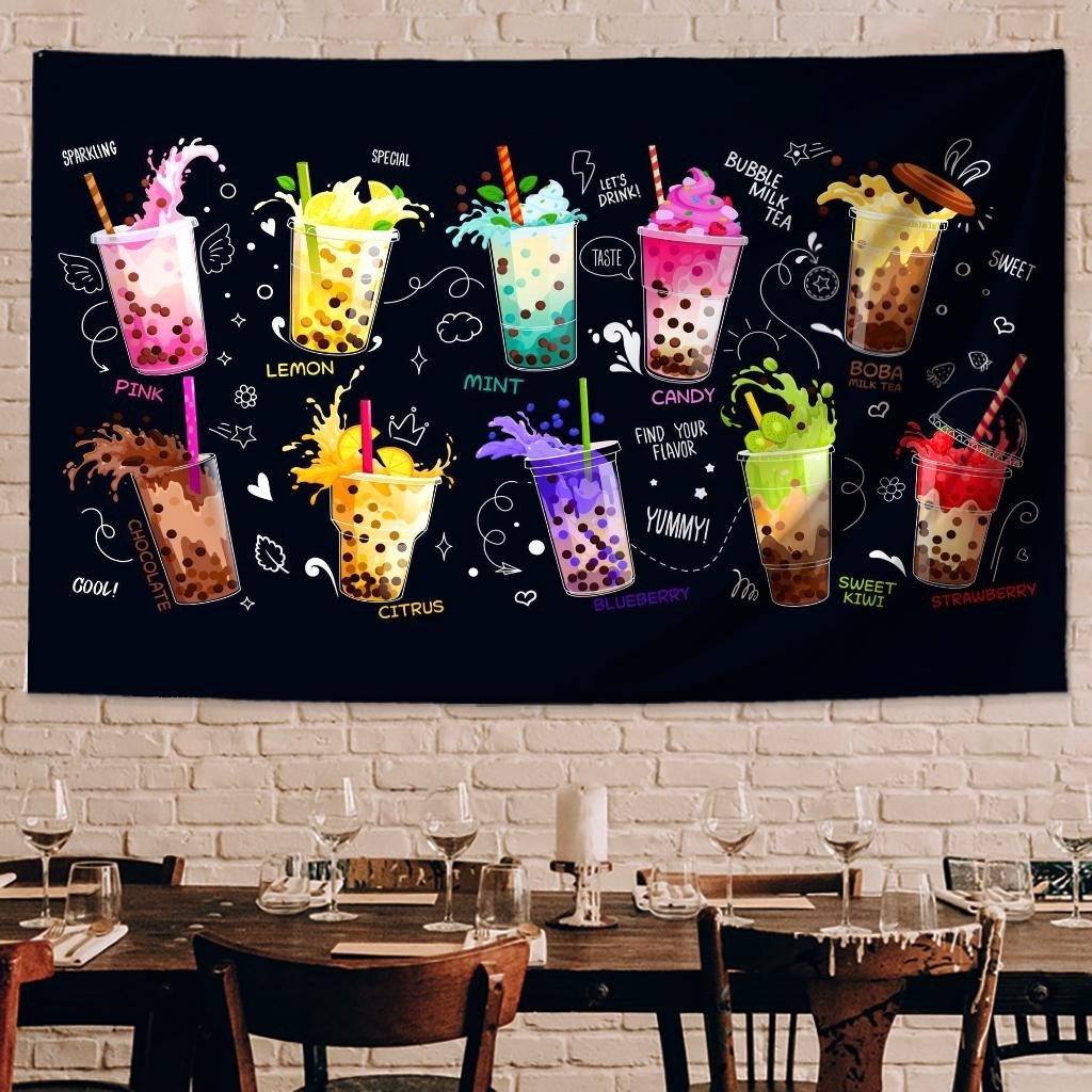 พรมแต่งชานมไข่มุกสร้างสรรค์ผ้าม่านประตู ผ้าตกแต่งร้านขนม,พรมตกแต่งผนังคาเฟ่และร้านอาหาร,คาเฟ่และมุกชานมยอดนิยมบรรยากาศแบนเนอร์พื้นหลังผ้าตกแต่งสไตล์แค