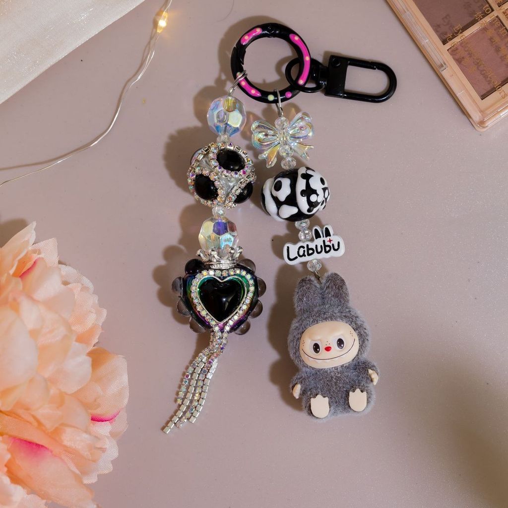 สินค้าใหม่ พร้อมส่ง Pop Mart Labubu Heart Macaron Vinyl Face Simple สไตล์คู่รักสุดน่ารัก20251230