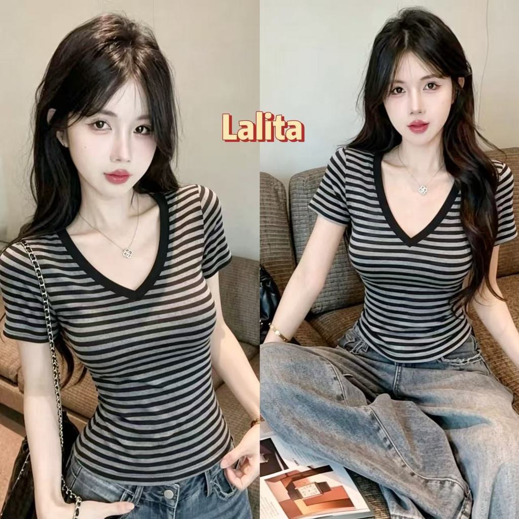 Lalita ส่งไวจากไทย เสื้อยืดลายทางขาวดำ คอวี เรียบง่าย ทรงสลิมฟิต