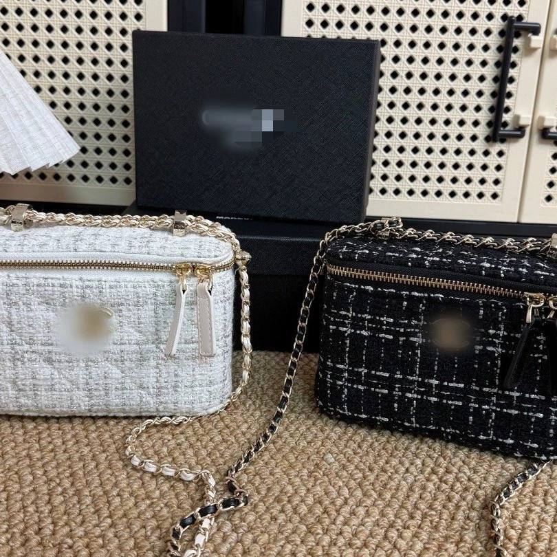 กระเป๋าโซ่หญิง Niche Design Box Bag ฤดูใบไม้ร่วงฤดูหนาว All-Match Messenger Bag