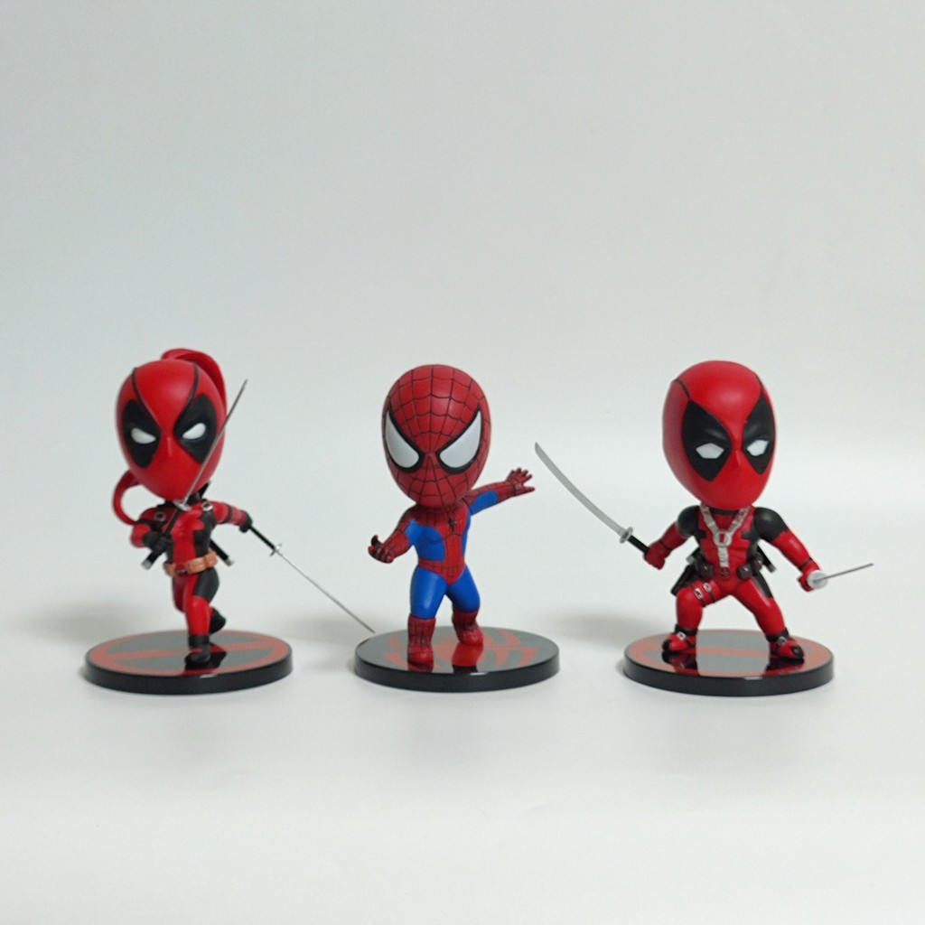 Meiwei Big Head Deadpool Spider-Man หญิง Deadpool PVC Solid Q รุ่นรูปตุ๊กตาตกแต่งพร้อมสต็อก