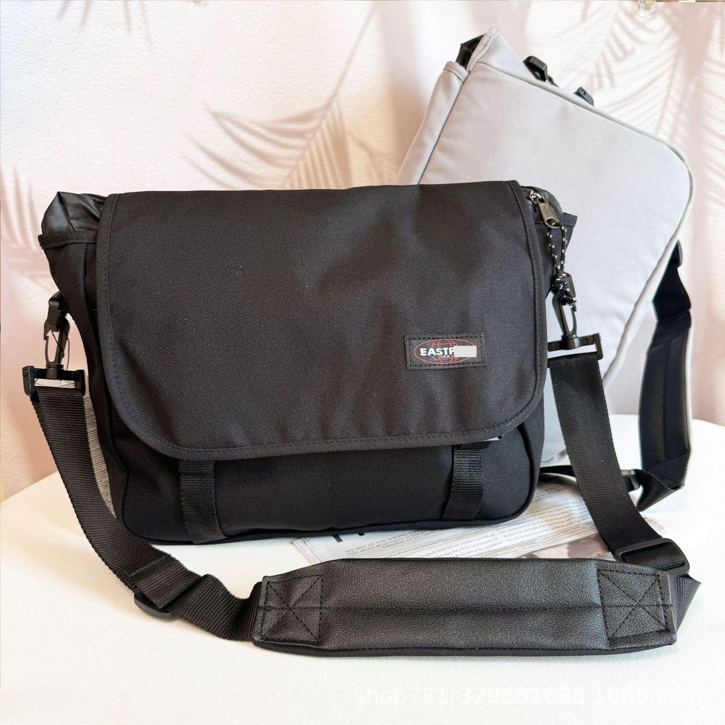 Travel Multifunctional Leisure Leisure Bag Student ins Single Messenger Bag Summer Shoulder Bag Wint