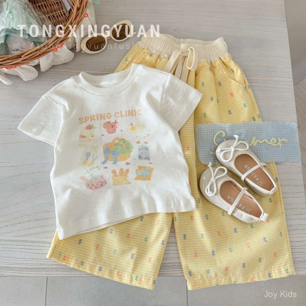 JoyKids ชุดเดรสเด็กหญิงลายการ์ตูนแขนสั้นเสื้อยืดผ้าฝ้ายและกางเกงขากว้างชุดสองชิ้นใหม่ล่าสุดเกาหลีสุดน่ารักใส่สบายสำหรับเด็กเล็กชุดเด็กหญิงฤดูร้อนแฟชั่นน่ารักสุดเก๋ สินค้าทุกรายการที่ออกจากร้านจะถูกบันทึกวิดีโอขณะแพ็คและส่งมอบให้กับบริษัทขนส่งค่ะ