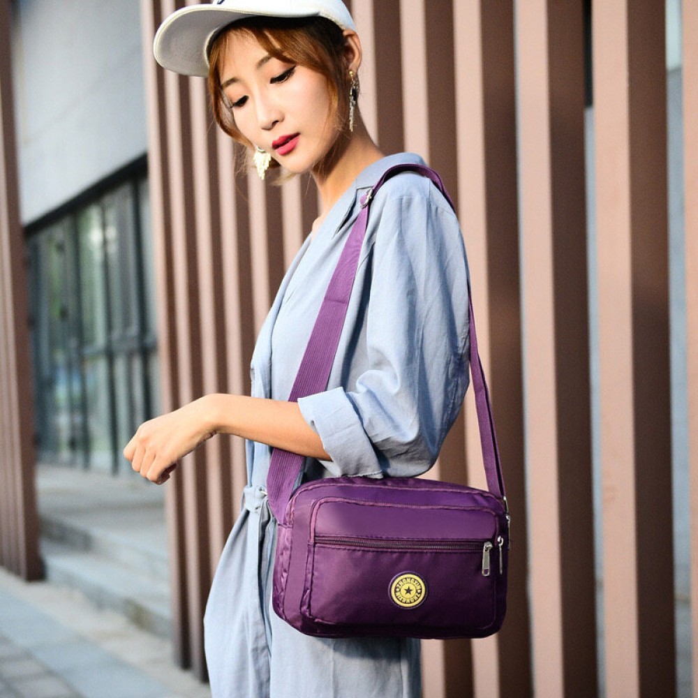 กระเป๋าผู้หญิง กระเป๋าคาดอก กระเป๋าสะพายไหล่แฟชั่นลาย  มี4สี กระเป๋าผ้าอ็อกฟอร์ดลำลองไหล่ข้างเดี่ยวสะพายข้างสุภาพสตรี - รูปที่ 2