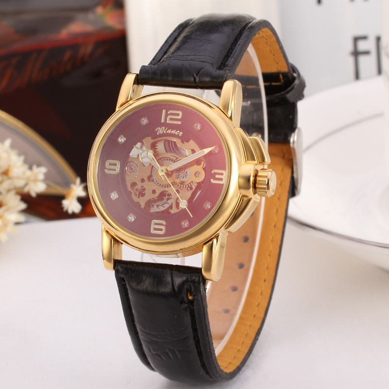 T-WINNER WINNER Mechanical Watch แบบเรือนดำและขาวยกทรง Hollow เสริมสายข้อมือหรูหรา รหัส 26403A8/260