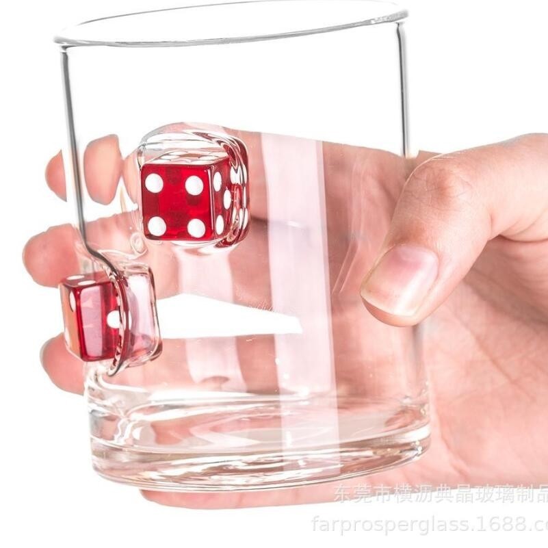 แก้วติด-สหรัฐอเมริกา.Casino Dice ฝังมือเป่าแก้ววิสกี้ลูกเต๋าสีแดง