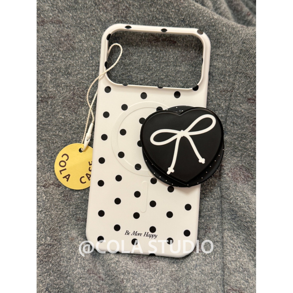 Magnetic Snap-on Semi-Cover Hard Case with Polka Dot Bow สําหรับ iPhone 17 Pro 16 Pro 14 Pro เคสโทรศัพท์แฟชั่นพร้อมขาตั้งแม่เหล็กที่ถอดออกได้สีดําสีขาวออกแบบโบว์