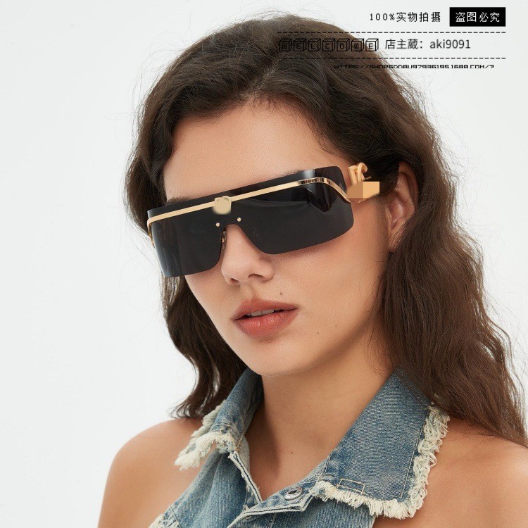 Dolce & Gabbana แว่นตากันแดด สไตล์สแควร์ โลหะ สำหรับทั้งผู้ชายและผู้หญิง dg6694