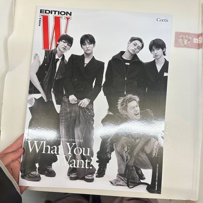 Cortis Debut Merchandle W Version Magazine สิ่งที่คุณต้องการตุลาคม Journal Magazine