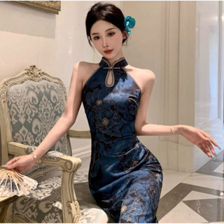 กี่เพ้าผ้าแจ็คการ์ดแบบตัดไหล่ พร้อมชุดเชือกแขวนคอน่ารัก สไตล…