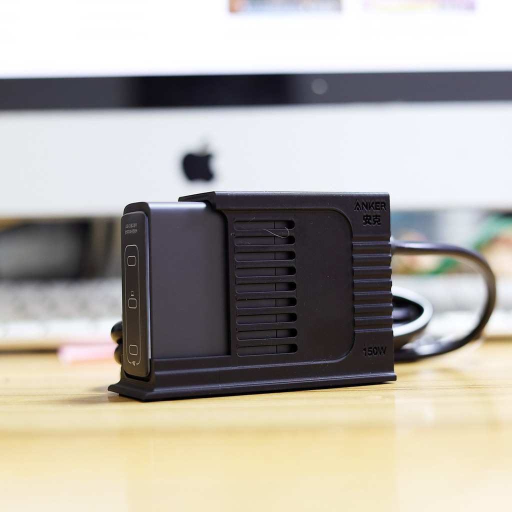 Anker Anker 150W 747 Charger Creative Base Modified แท่นชาร์จตั้งโต๊ะแนวตั้ง (ไม่มีหัวชาร์จ)