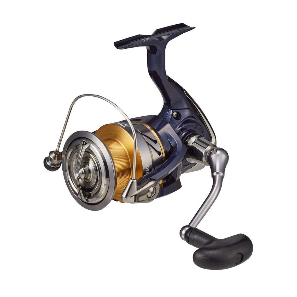 DAIWA 20 Crest LT 6000-H Spinning Reel – Lightweight Tough Design for Big Game Fishing
