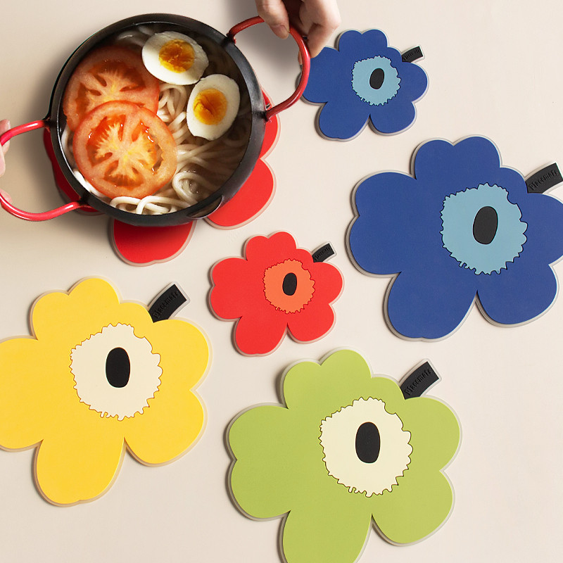 High-End High-Appearance Influencer Anti-Scalding MAT Placemat จานฉนวนกันความร้อนตารางเสื่อในครัวเรือนชามหม้อ MAT Coaster ซิลิโคน