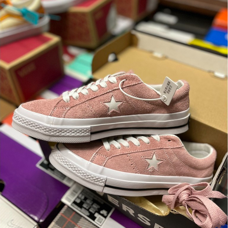 Star Pink Suede Retro รองเท้าผ้าใบสําหรับผู้ชายผู้หญิงรองเท้าลําลองจัดส่งจากประเทศจีน O3PP