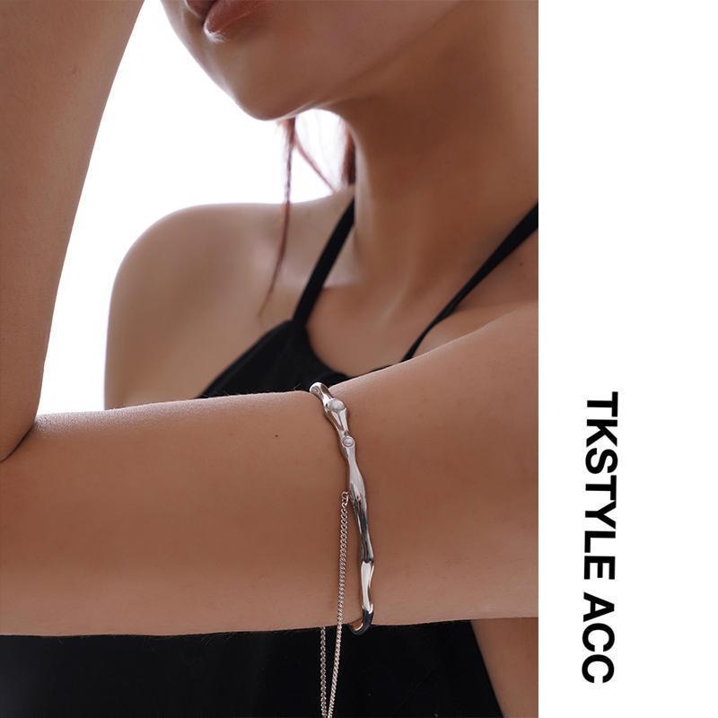 Tassel arm bracelet with a niche design, minimalist and sophisticated style, personalized arm bracel