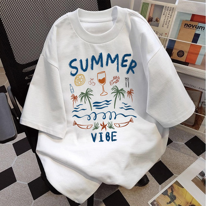 เสื้อยืดผู้หญิงโอเวอร์ไซส์ลาย SUMMER VIBE สไตล์วันหยุดทะเล ผ้านุ่มใส่สบาย ไม่ร้อนระบายอากาศได้ดี ใส่ได้ทุกวัน