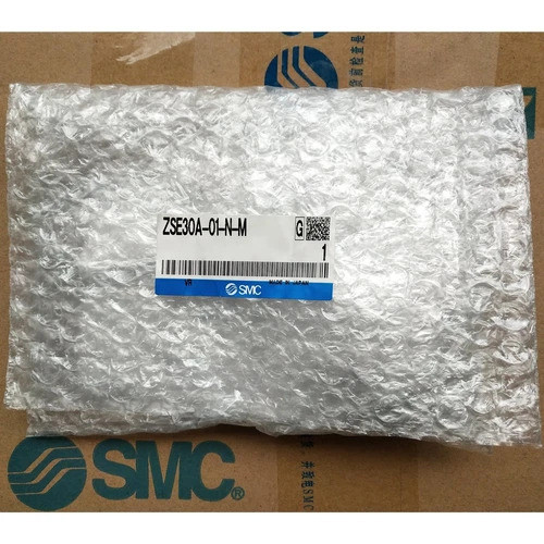 1PC ใหม่ SMC ZSE30A-01-NM สวิทช์ความดันจัดส่งฟรี ZSE30A01NM