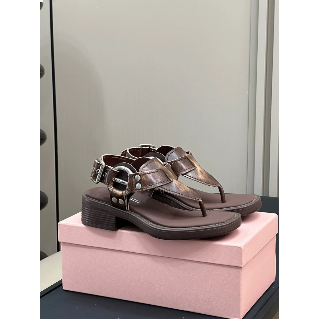 Miumiu Mumu ss2024 รองเท้าแตะส้นหนาผู้หญิงใหม่รองเท้าแตะย้อนยุค