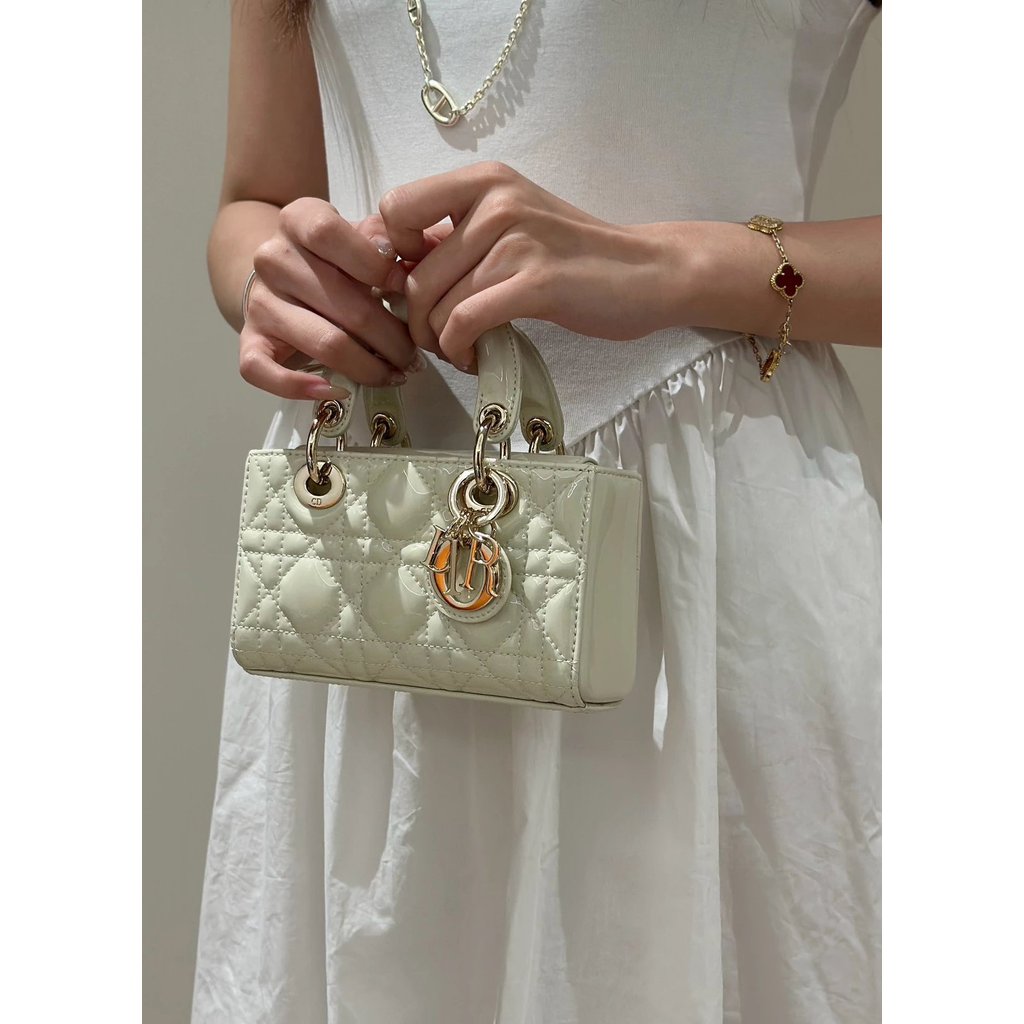 Dior D-joymicro Series mini Size 16cm Patent Leather สีขาว