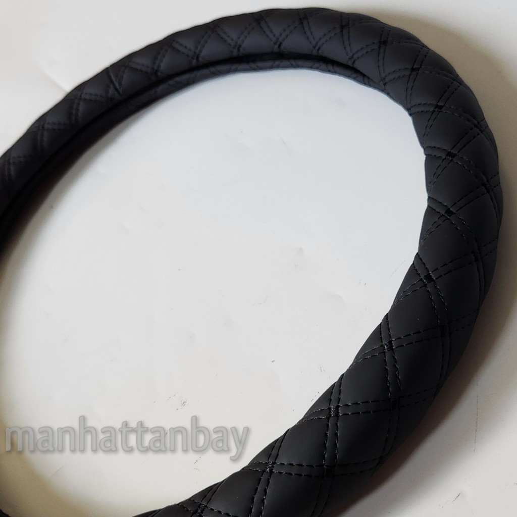 ที่หุ้มพวงมาลัยรถยนต์อเนกประสงค์ SWC-209BK