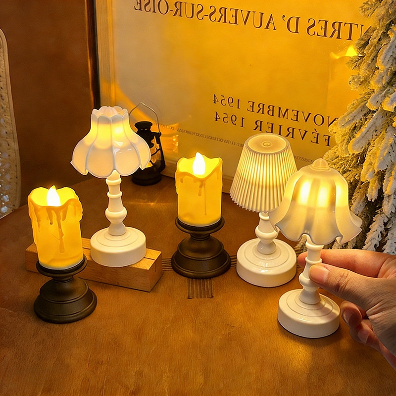 โคมไฟตั้งโต๊ะน่ารัก ลายลูกไม้สไตล์วินเทจ ไฟกลางคืนอิเล็กทรอนิกส์ ของตกแต่งบ้าน ของขวัญ