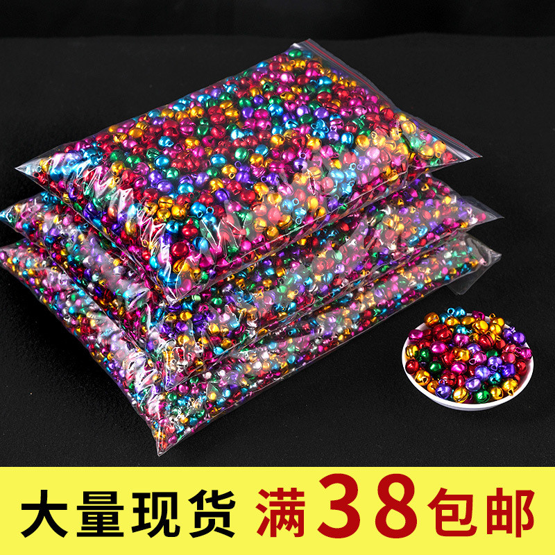 จี้ตกแต่งแบบแบนทรงกระดิ่ง สีสันหลากหลายและทำจากอะลูมิเนียม DIY Christmas decoration